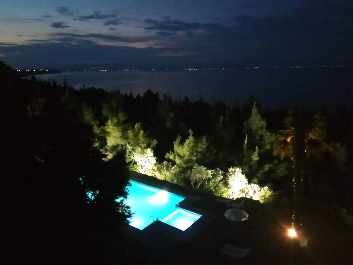 Paressa Villas Nea Fokea